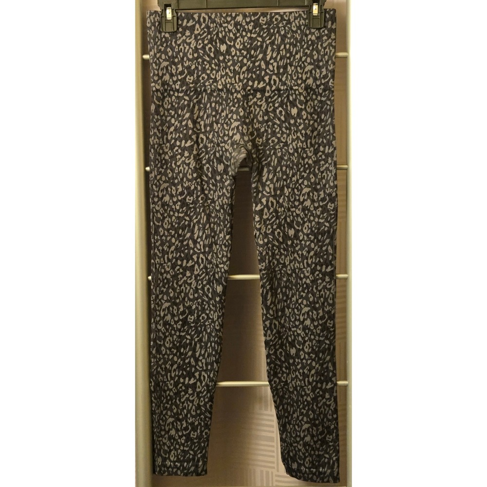 Spanx Look at Me Now Seamless‎ Grey Leopard Print High Rise Leggings Large